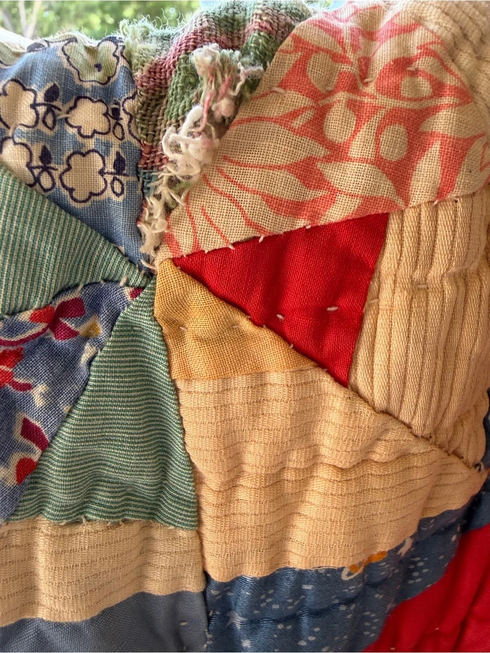 Vintage Spider Web Quilt - 1950s Scrape Quilt - 67 x 72.5”